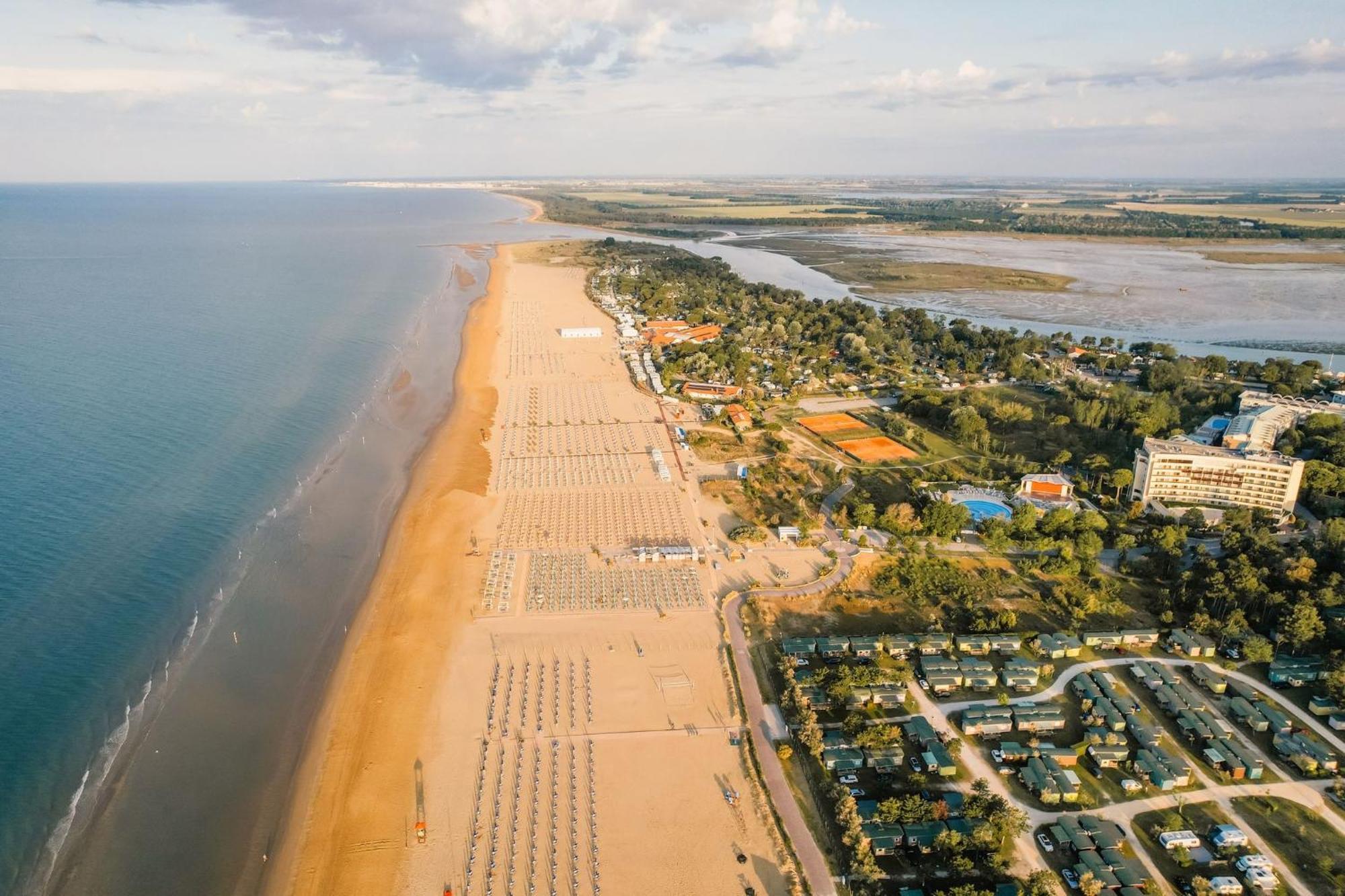 Gorgeous Flat With Terrace - Beahost Apartment Bibione